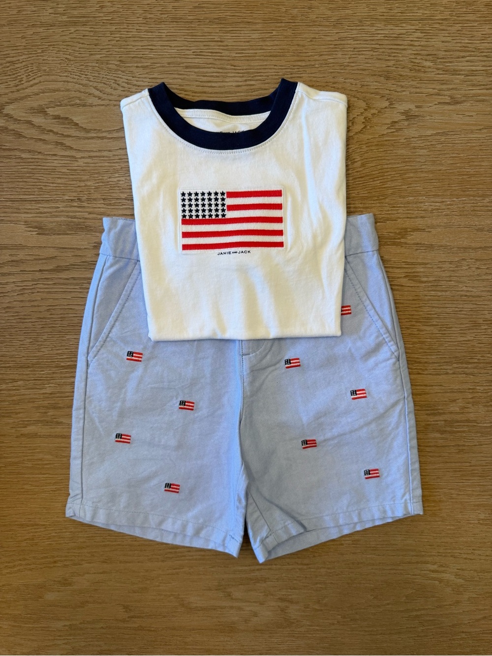 Janie and Jack Boys Sz 5 Flag Tee and Flag embroidered shorts. NWOT